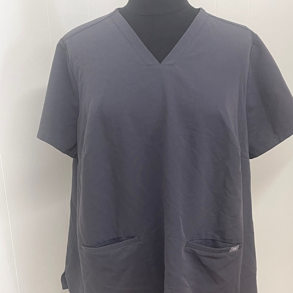 FIGS Technical Collection Women’s Scrub Top 4XL Gray V-Neck Two Pocket Medical